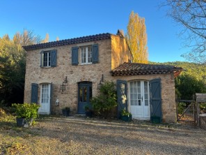 Rural 2 bedroom cottage retreat on a private estate near Salernes, Provence, France